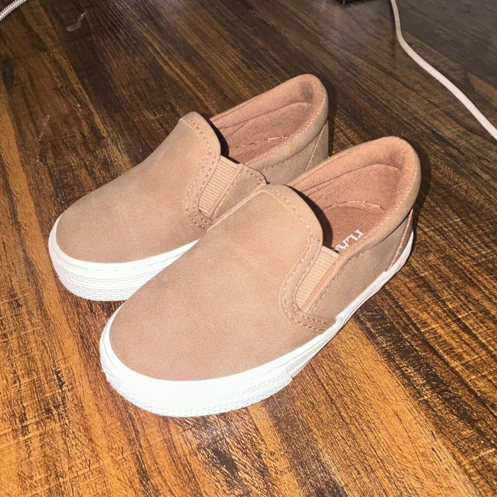 The Children's Place Kids Slip-On Casual Shoes US 7 Tan Low Top, Never Worn